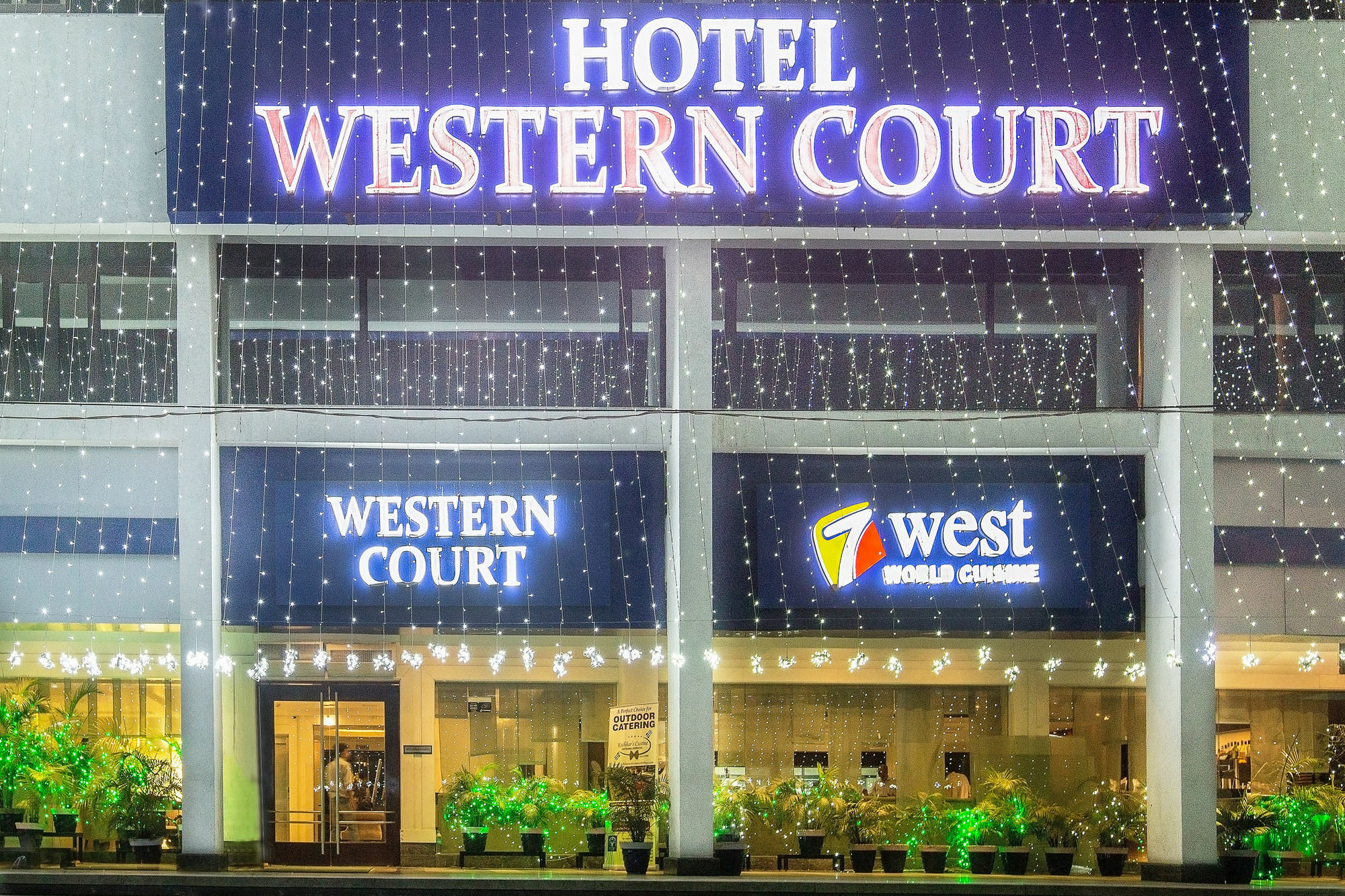 Western Court Chandigarh Bagian luar foto